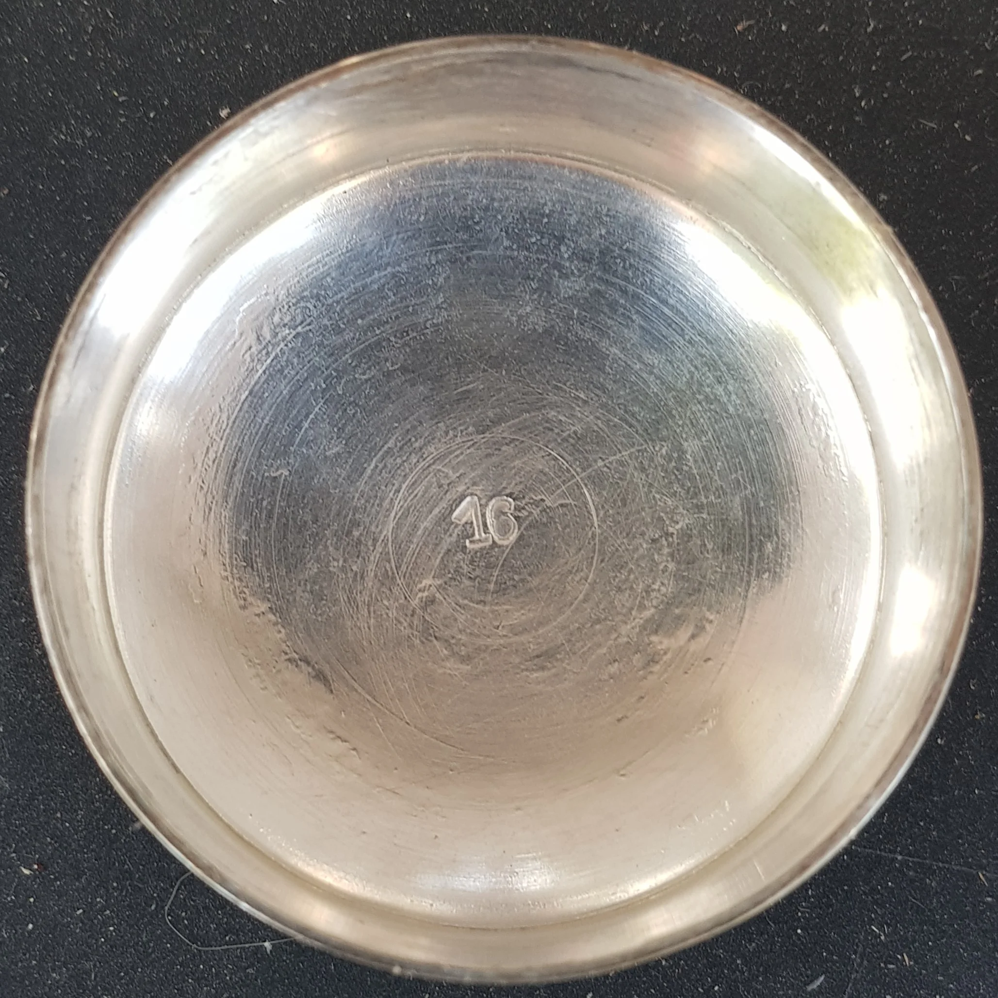 03 Cocktailshaker - Deckel Punze.jpg