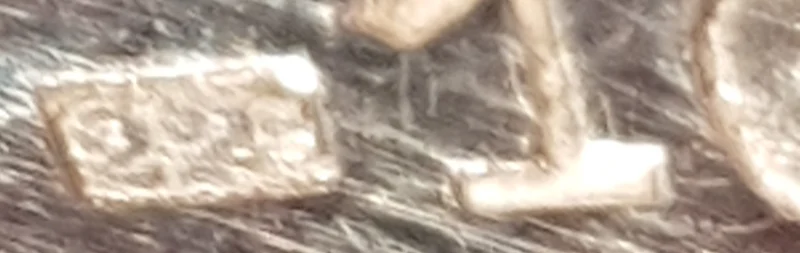 06 Cocktailshaker - Unterbecher Detail linke Punze.jpg