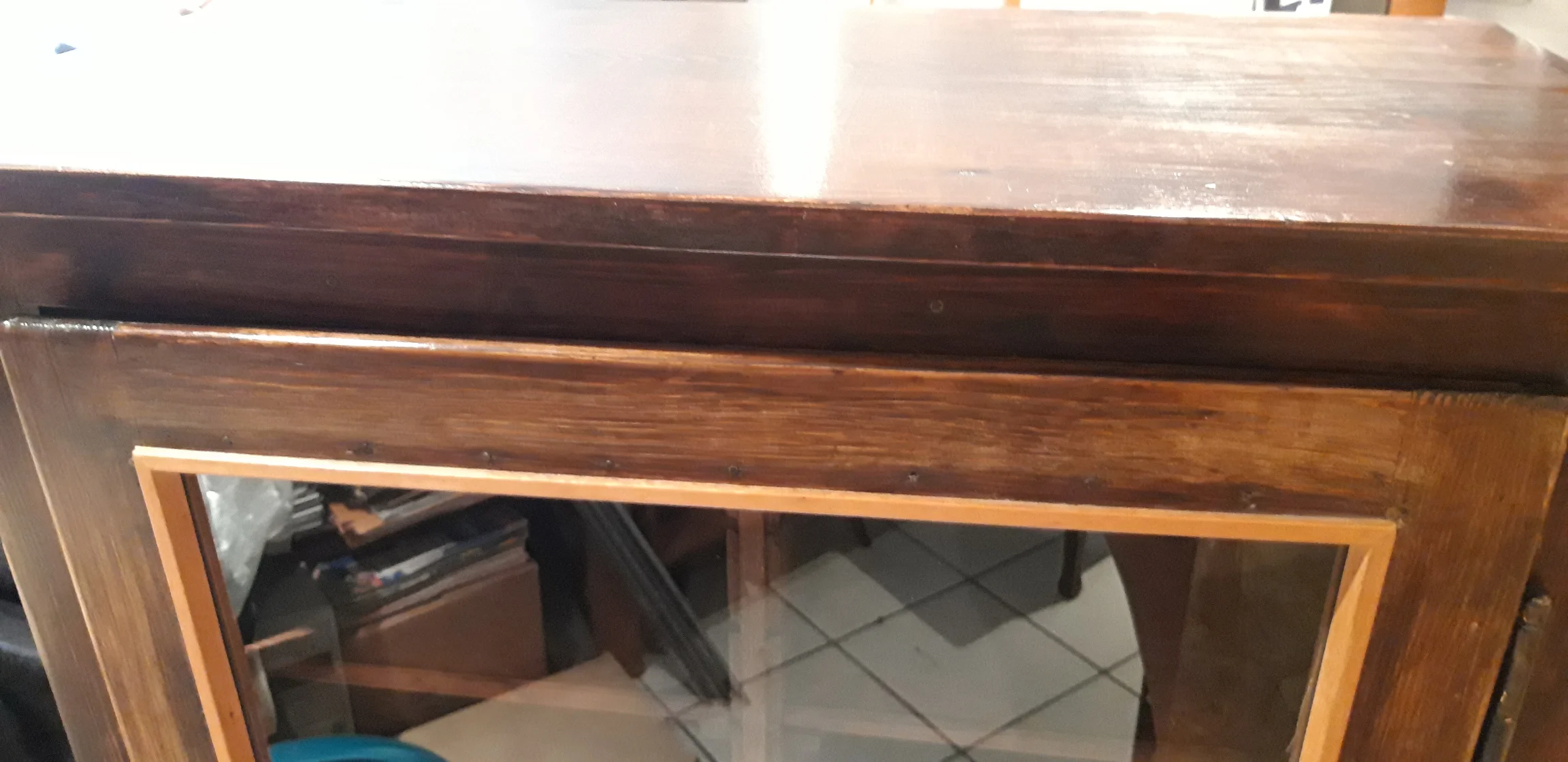 Vitrine oben vorne