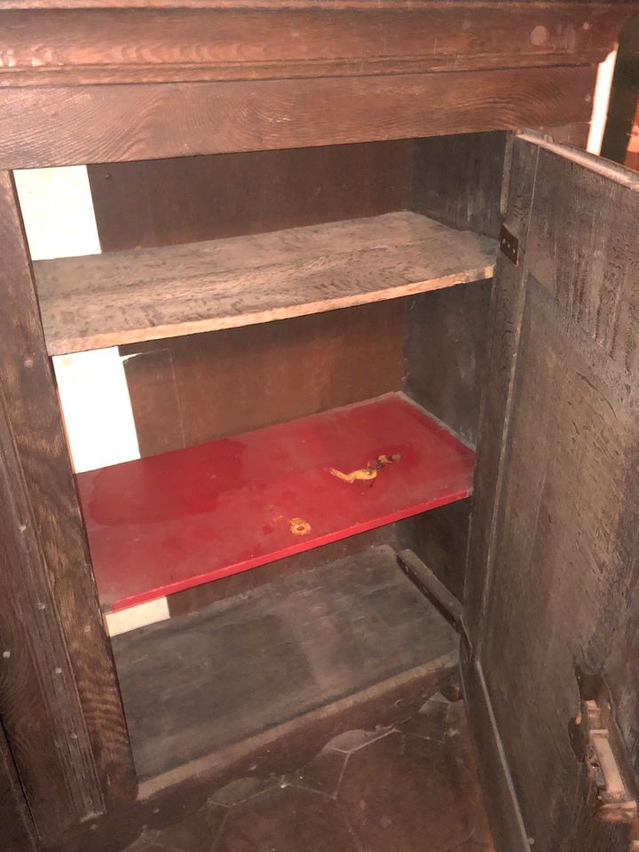 schrank 9.jpg