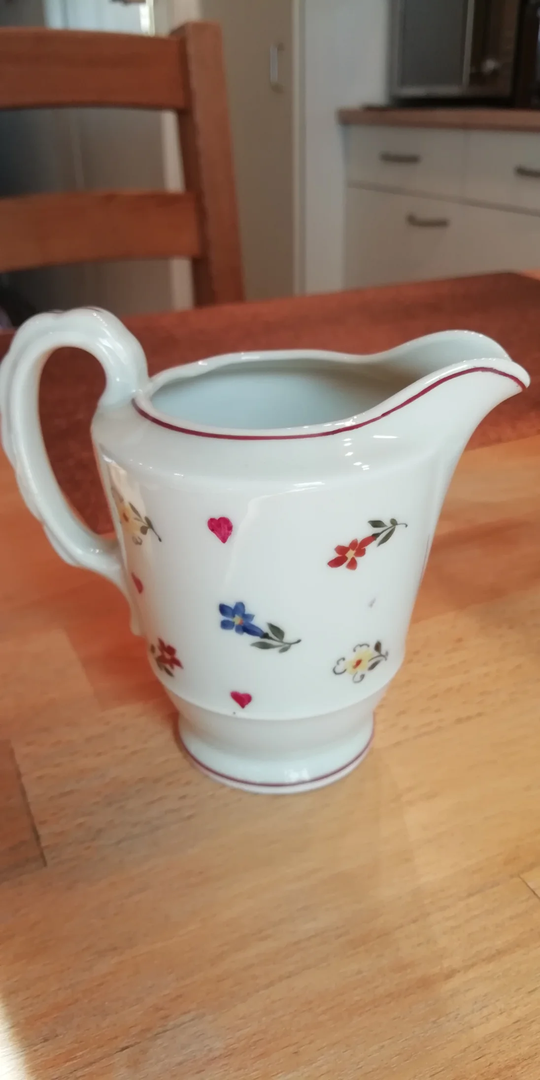 Milchkännchen ca. 9 cm hoch