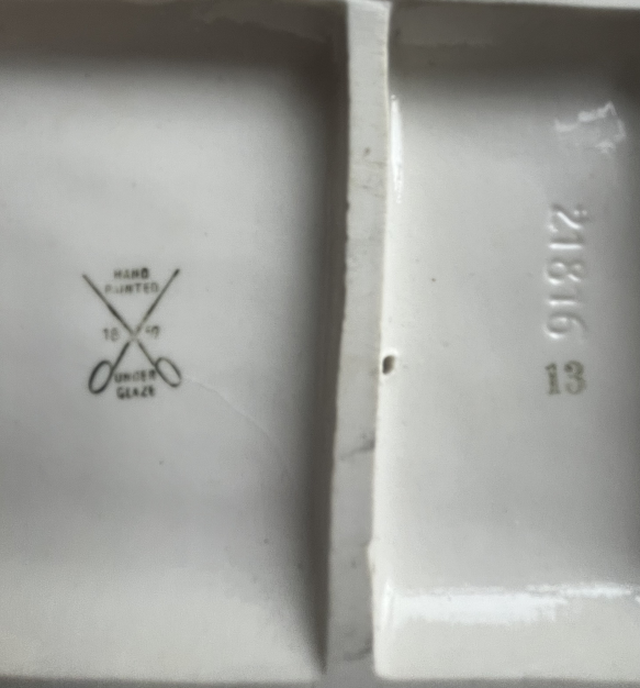 Porzelanfigurstempel.png