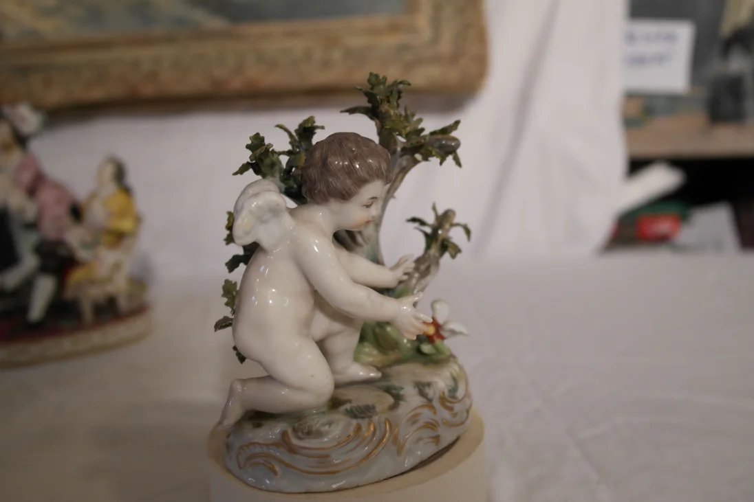 01 - Porzellanfigur (7).jpg