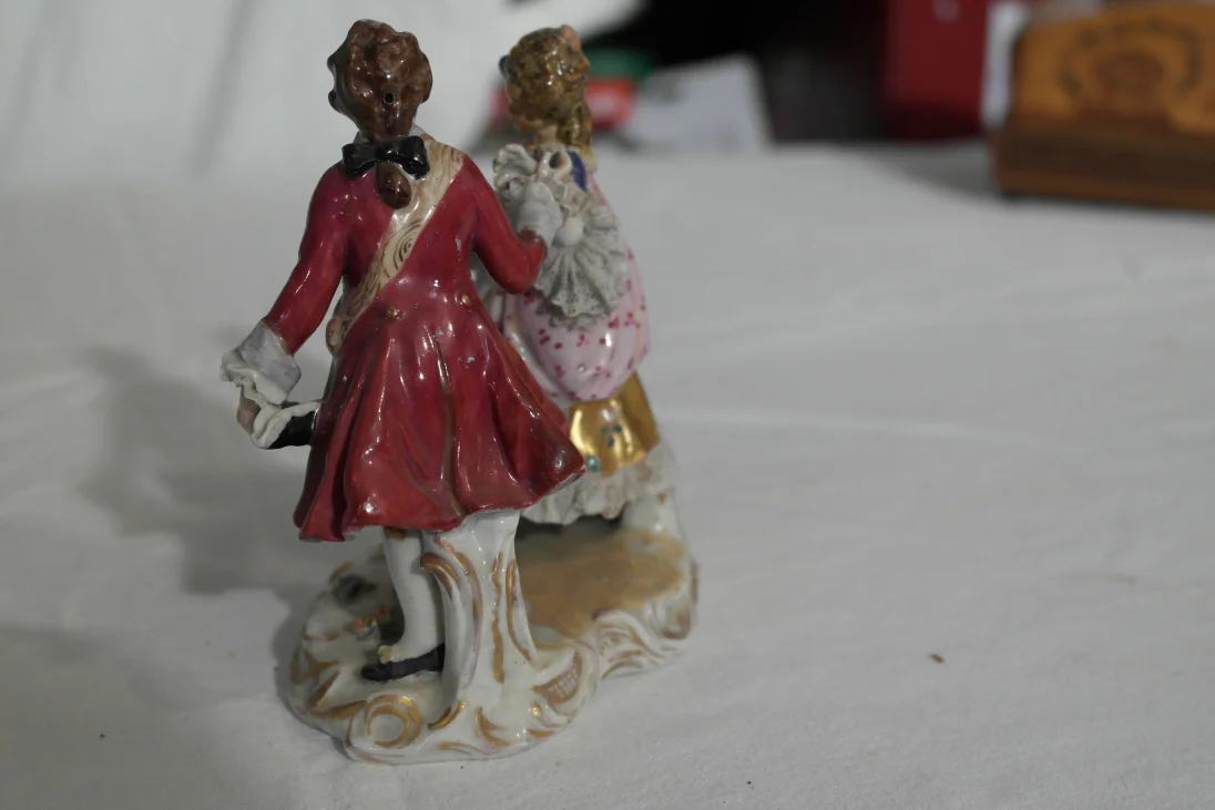 09 - Porzellanfigur (3).jpg