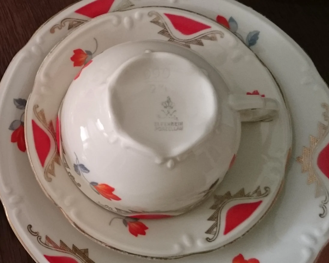 4.  Bavaria Elfenbein Nr. 99(0?)