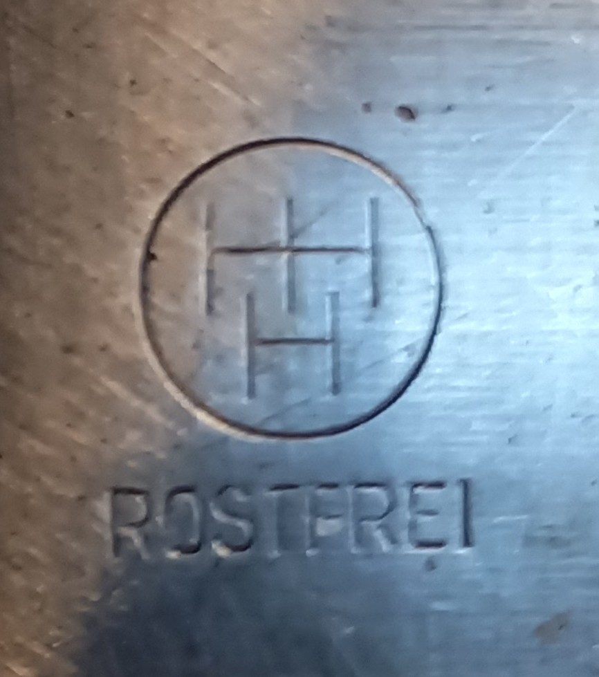 Herstellerstempel auf Tafelmesser