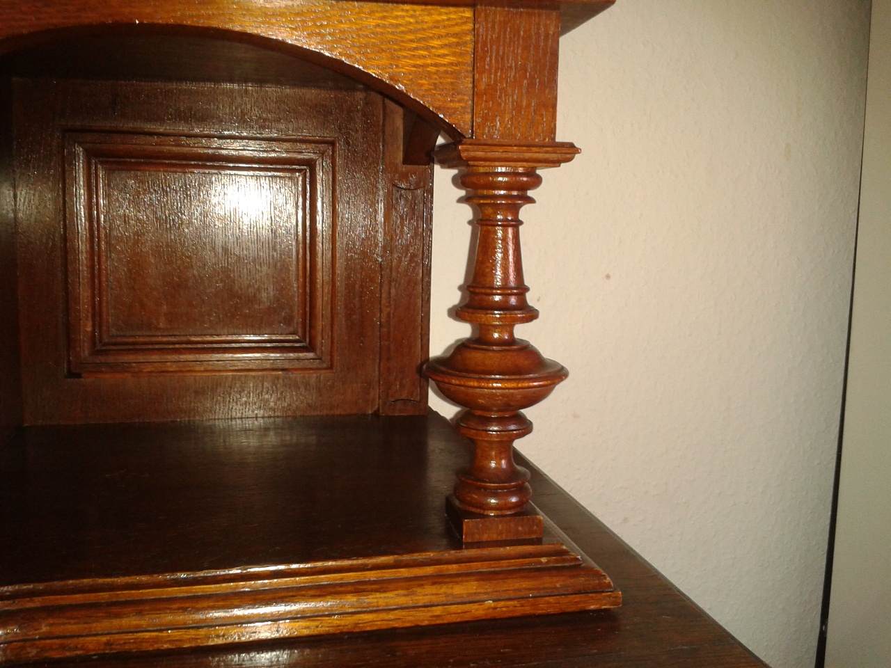 Oberschrank rechts unten