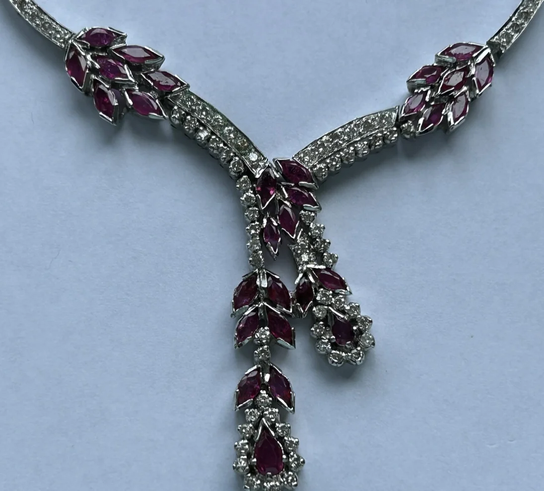 Collier Detail.JPEG