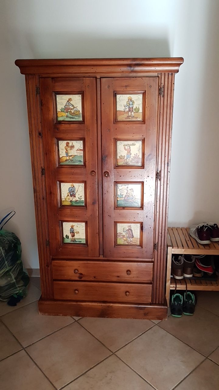 Schrank.JPG