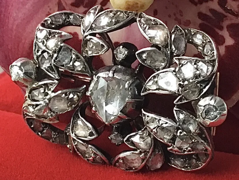 Brosche Diamanten 0.jpg