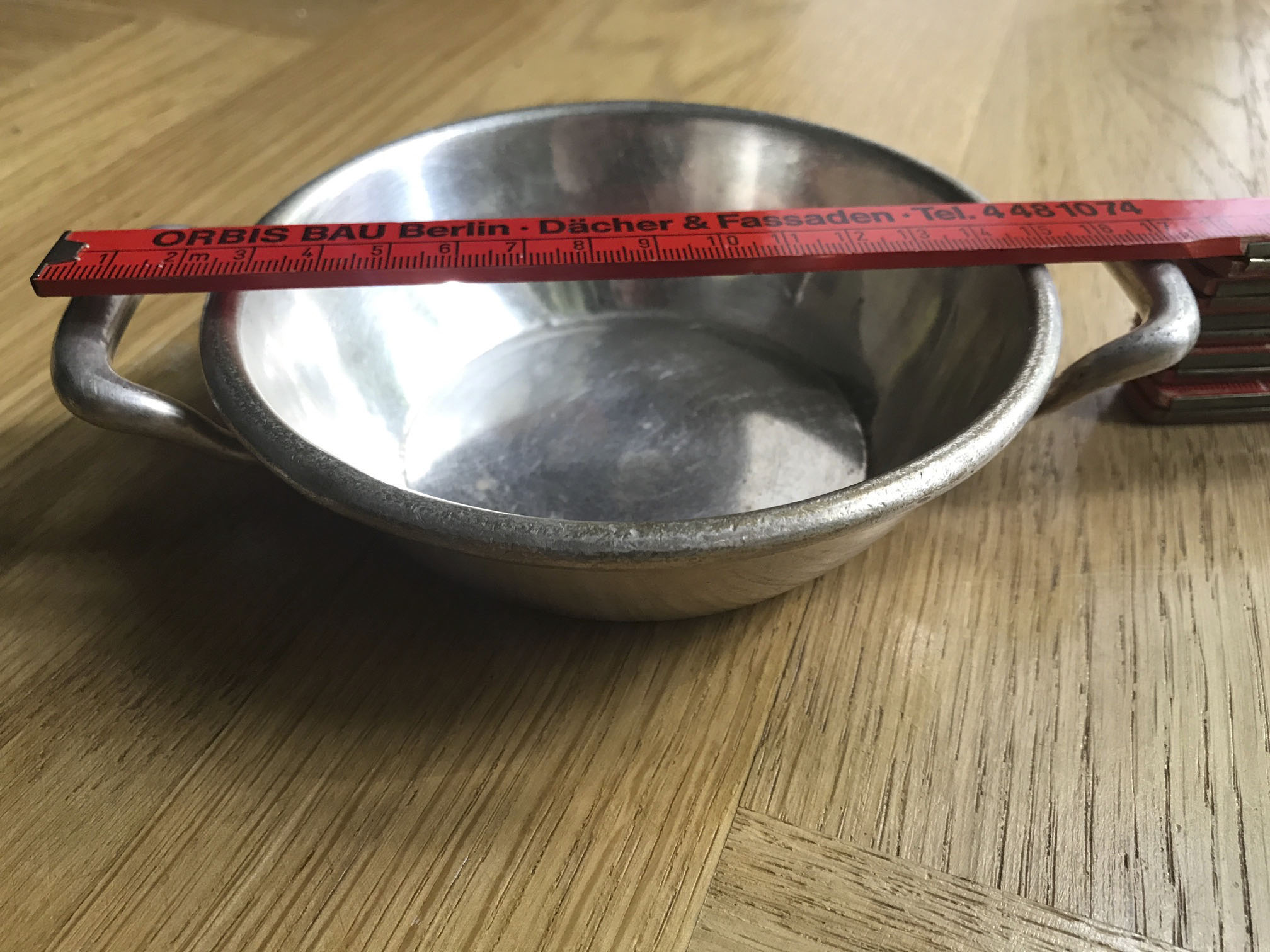 Runde Henkelschale mit zwei Henkel