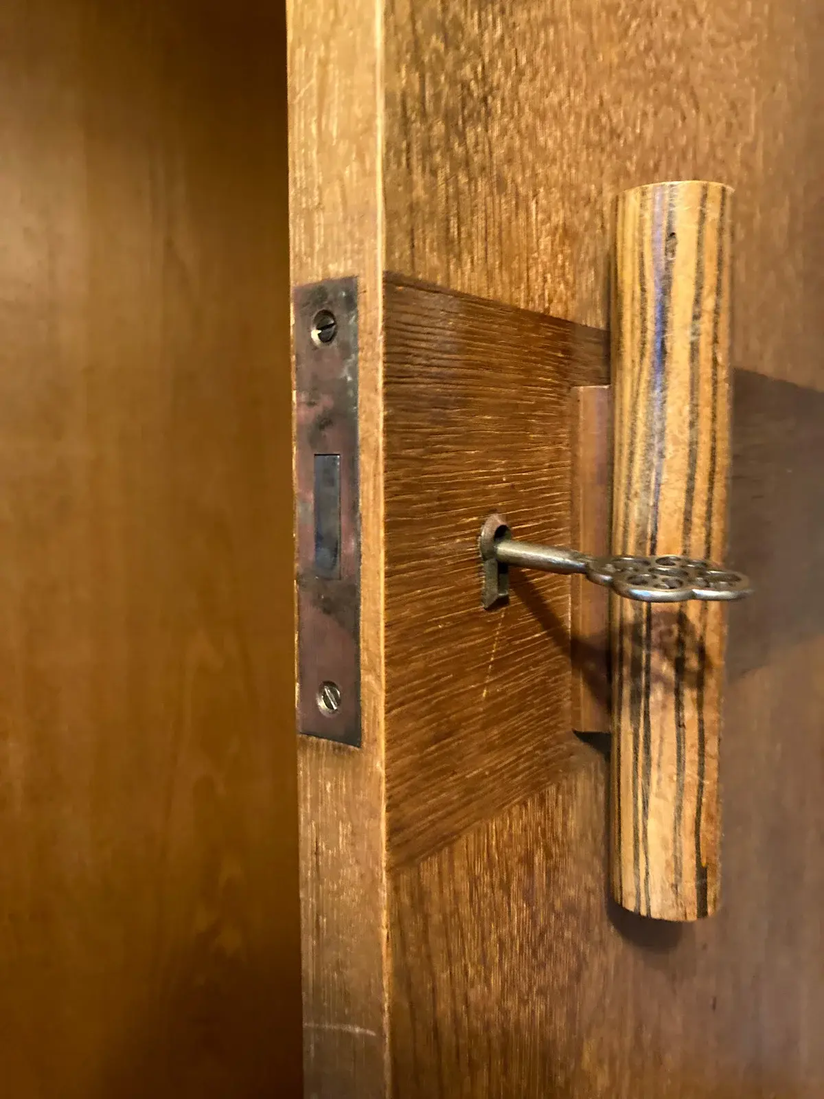 kleiderschrank_1014.webp