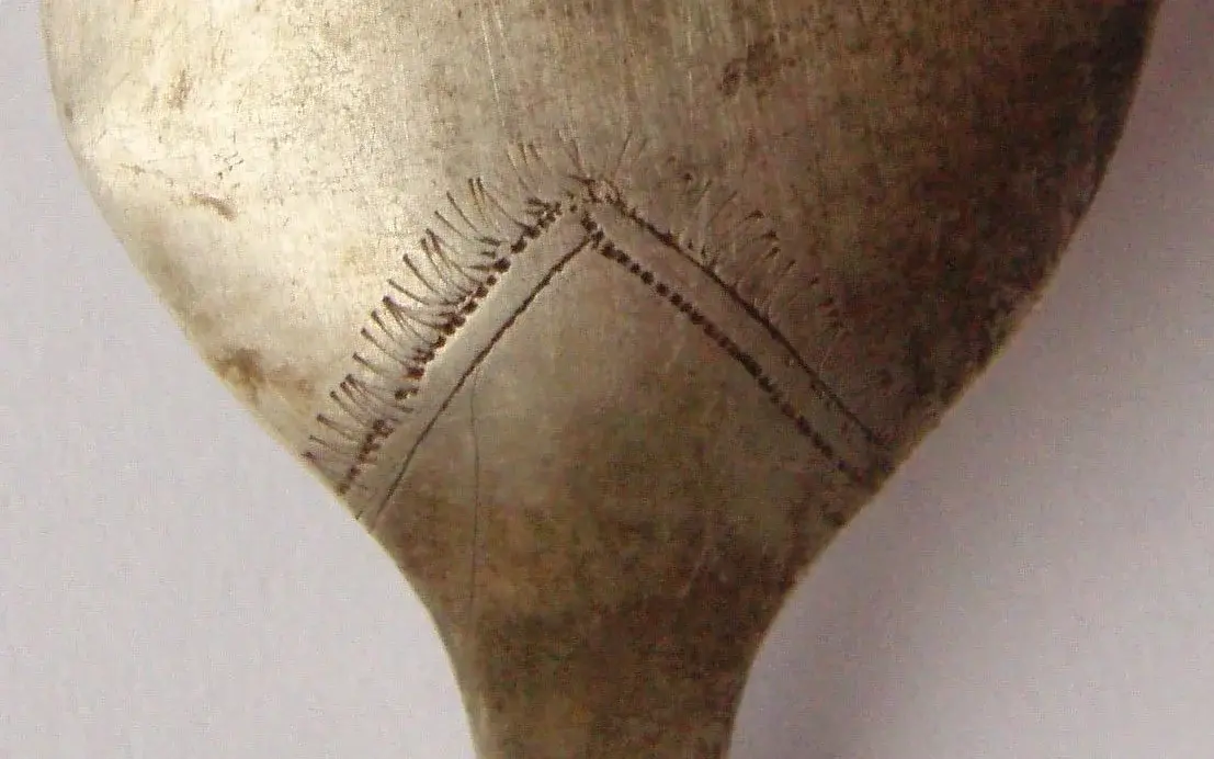 loeffel1 krakel.webp