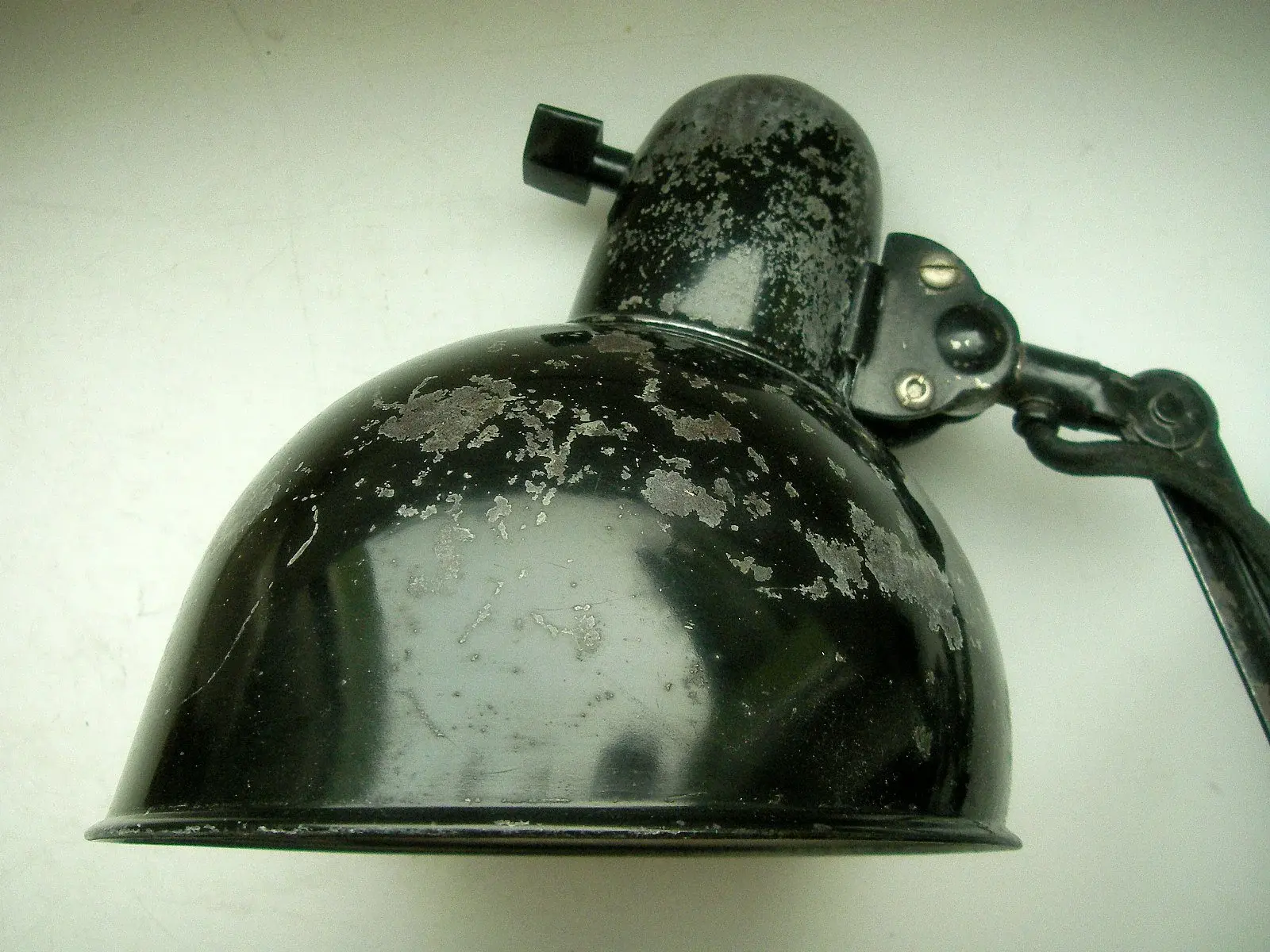 Dell Kaiser Scherenlampe b.webp