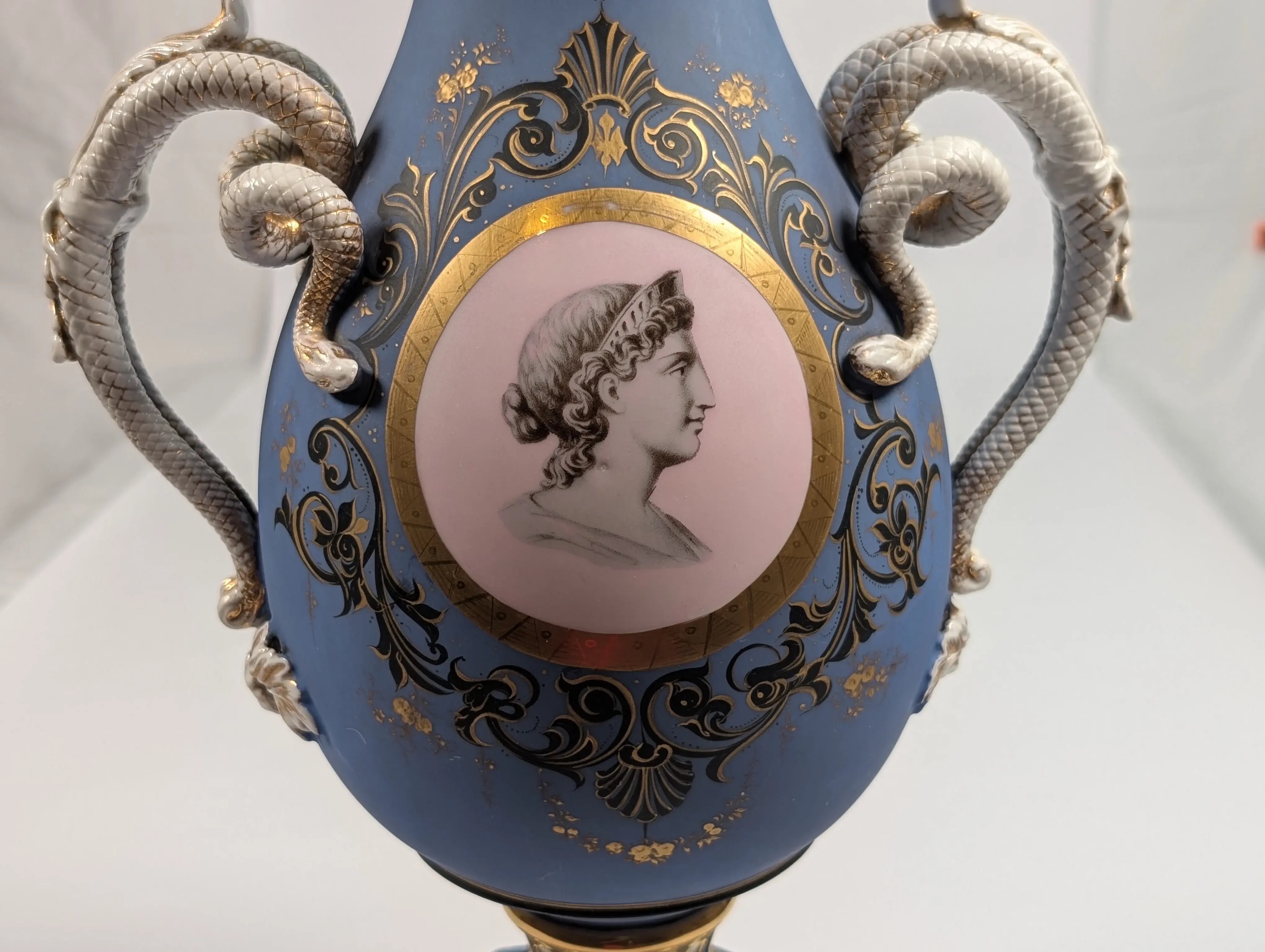 Detailansicht mit Porträt 2