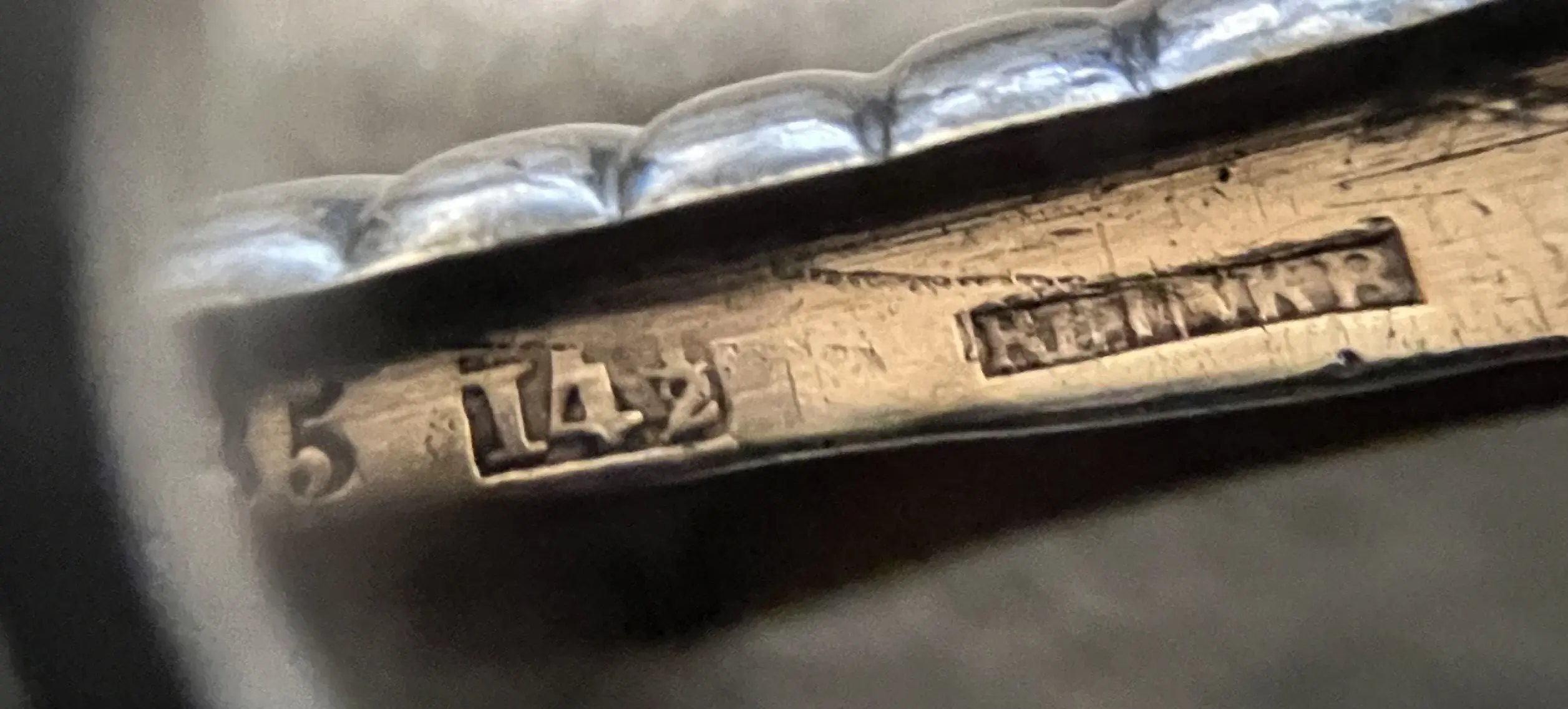 Silberdose 04 Schrift 02.webp