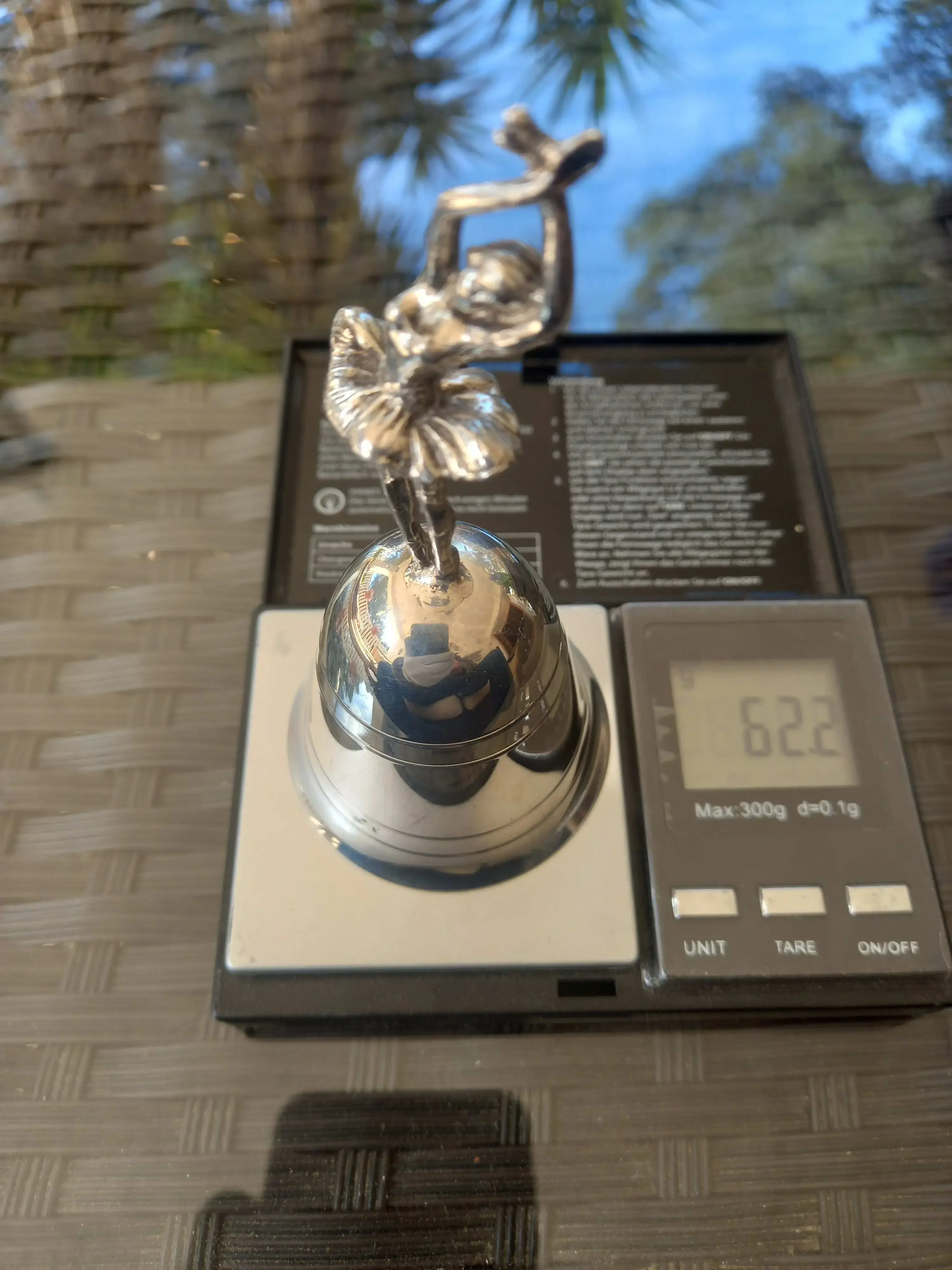 Silberglocke auf der Goldwaage mit ca. 62 g