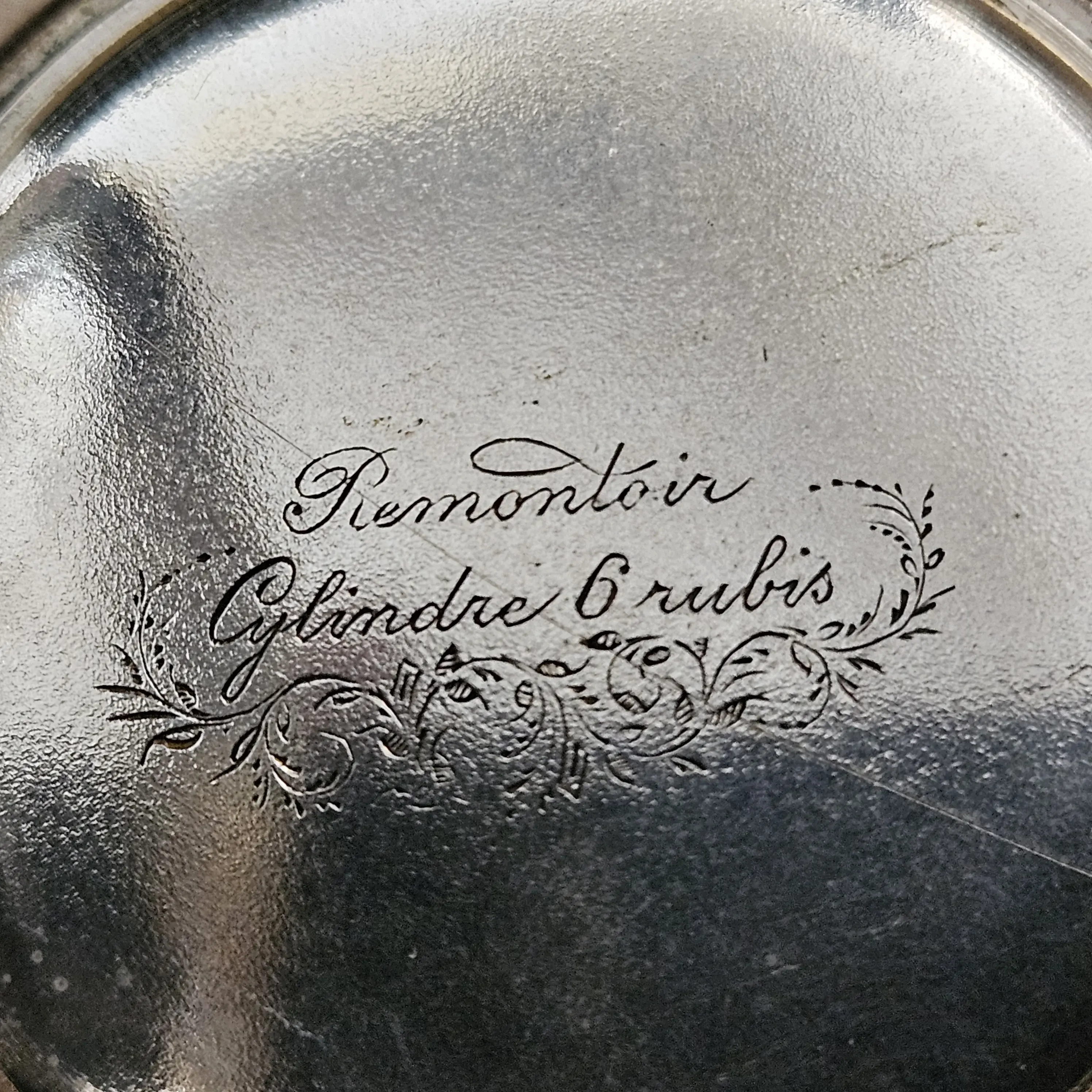 Im hinteren Deckel eingraviert