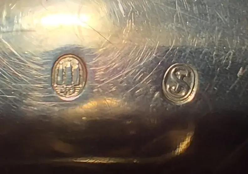 punzen drei Türme & SJ.webp