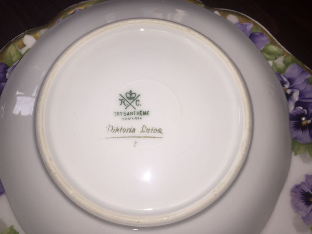 d3 / andere Tasse mit Tellern