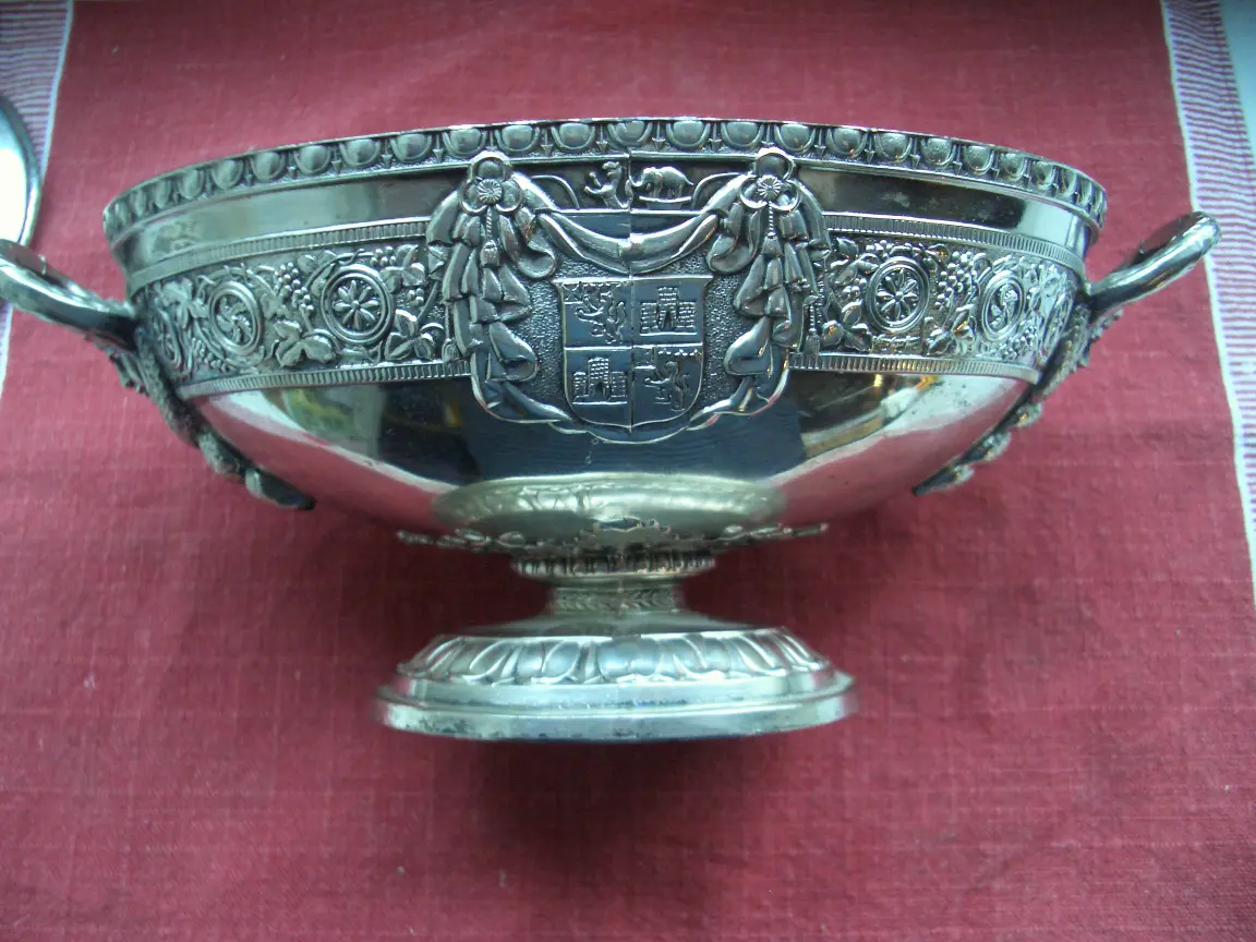 Heraldik - Gussnaht?