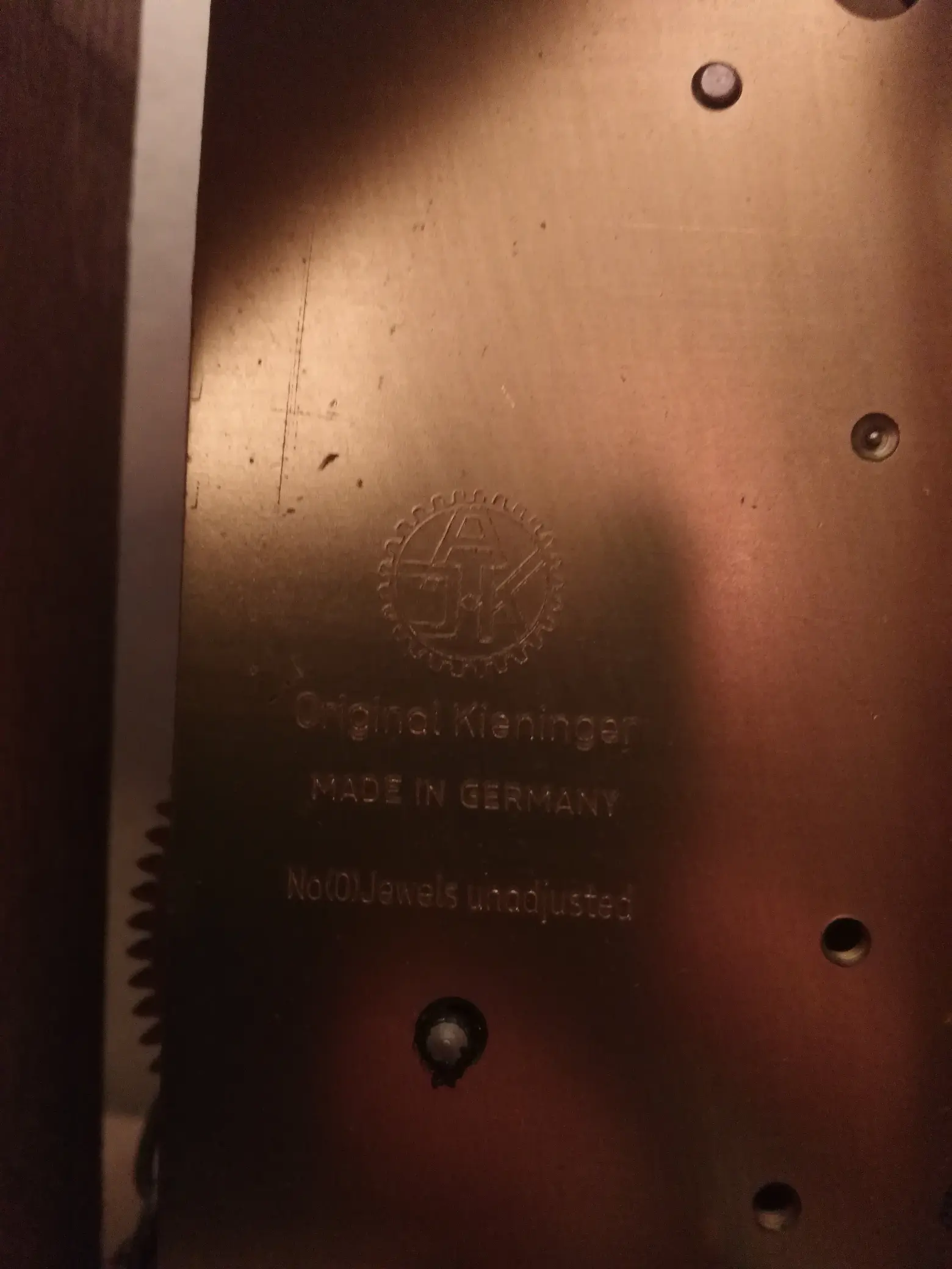 Das steht auf dem Uhrwerk