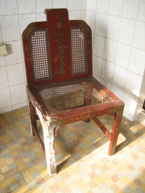 Stuhl mit Fassung 001.JPG