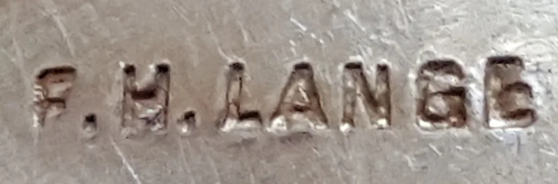Stempel auf einigen Teilen