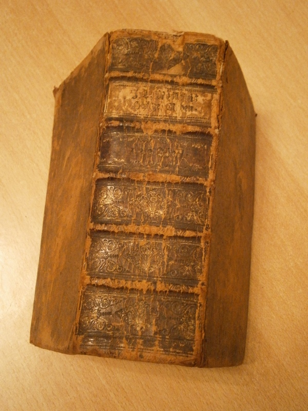 Alte kirchliche Bücher 011.jpg