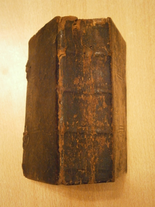 Alte kirchliche Bücher 014.jpg