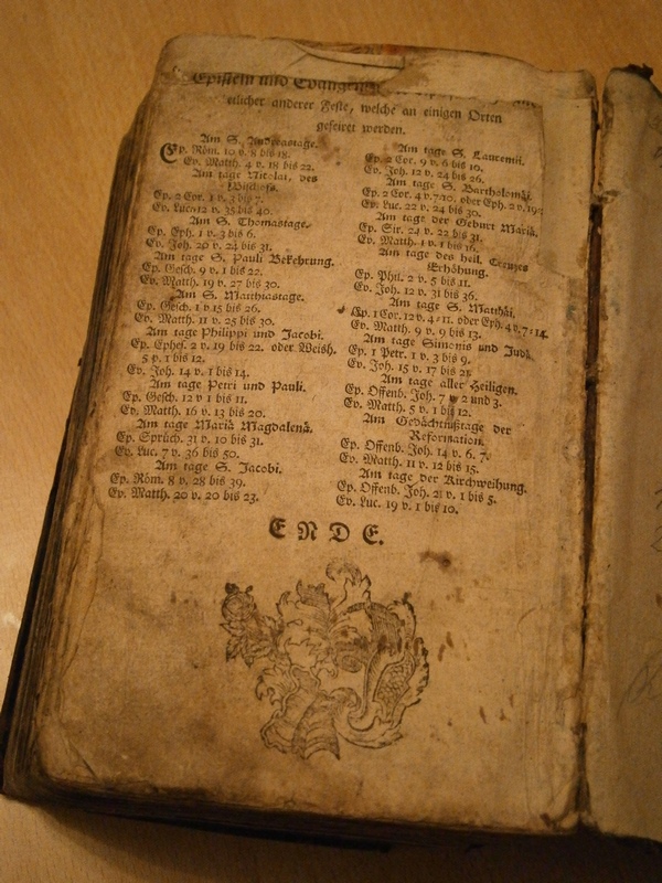 Alte kirchliche Bücher 005.jpg