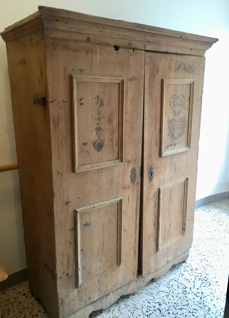 Bauernschrank_1.jpg