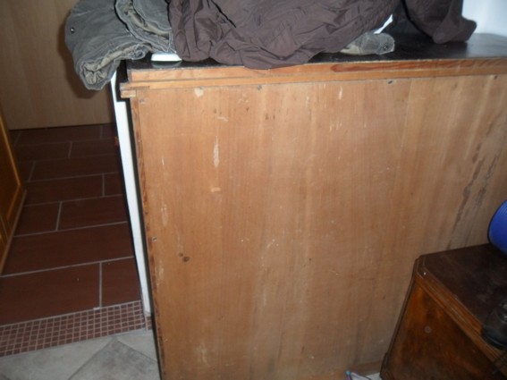 Schrank1.jpg