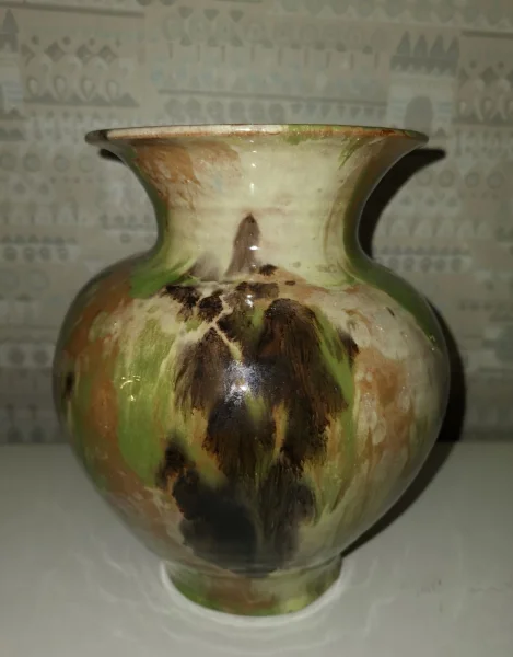 KWWK Vase 1.jpg