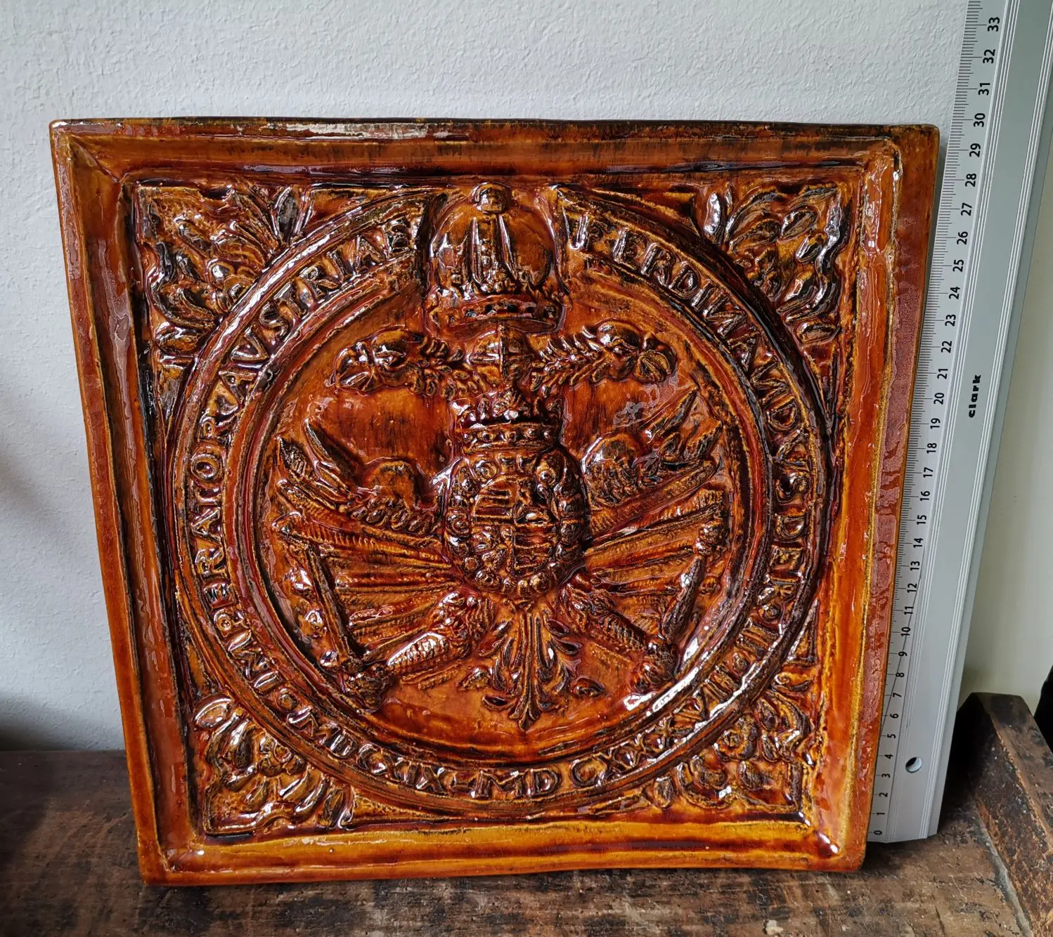 Ferdinand II Wandfliese.jpg