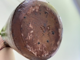 Kürzel und Nr. auf dem Boden