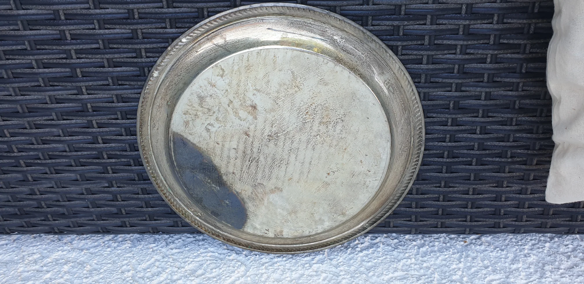 Teller von unten