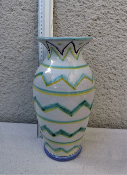Vase 2.jpg