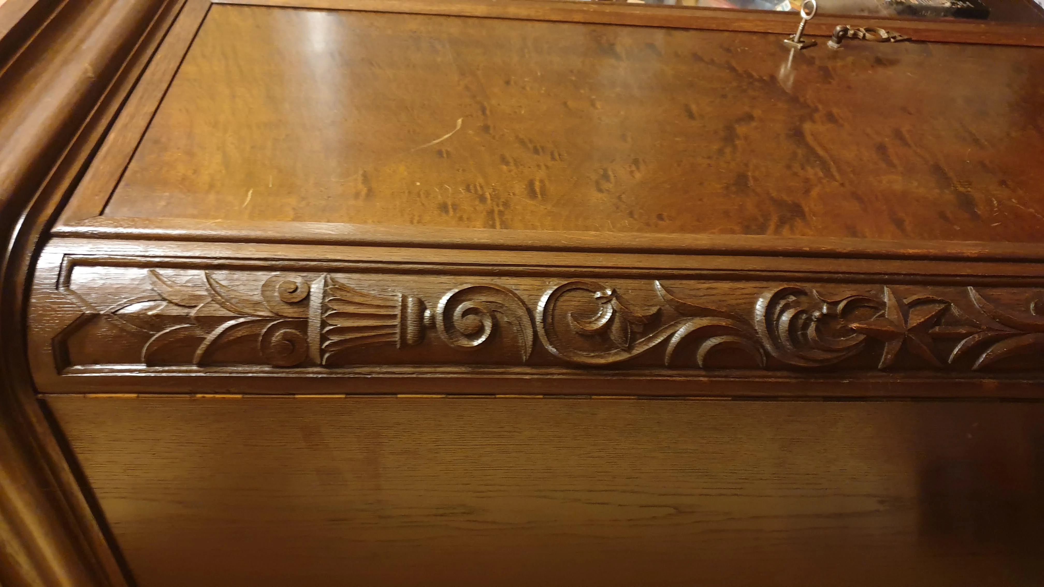 Oberhälfte Muster Schrank
