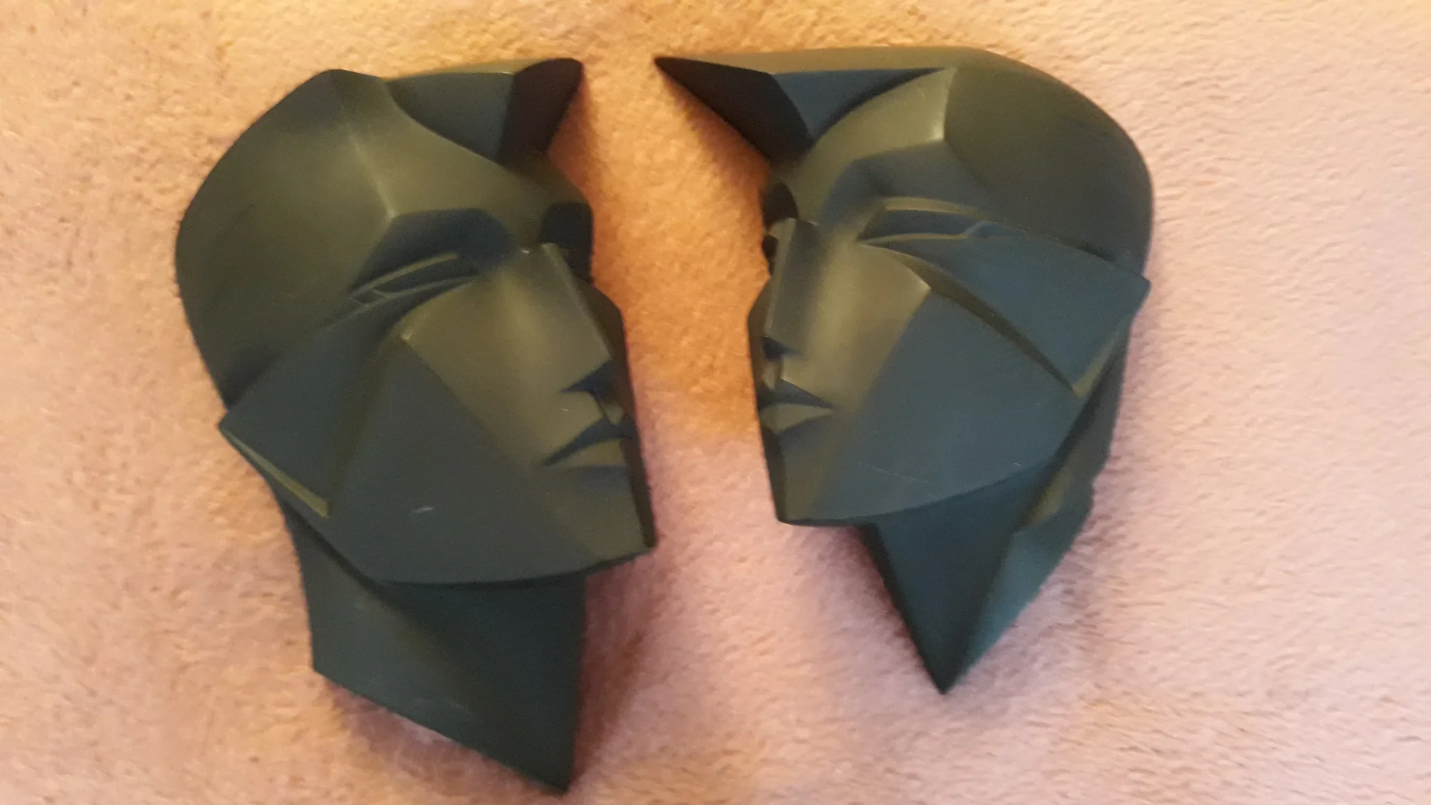 Herren- und Damenmaske