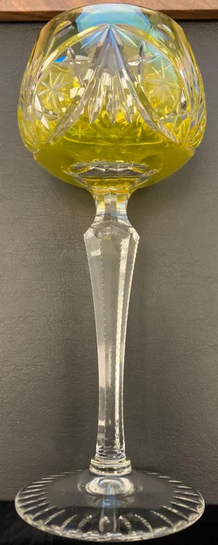 Glas gelb.png