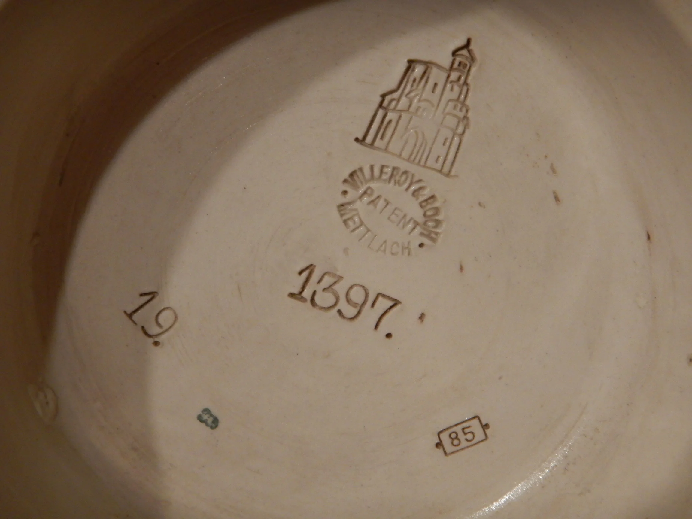 Krug Mettlach Geweih...7....jpg