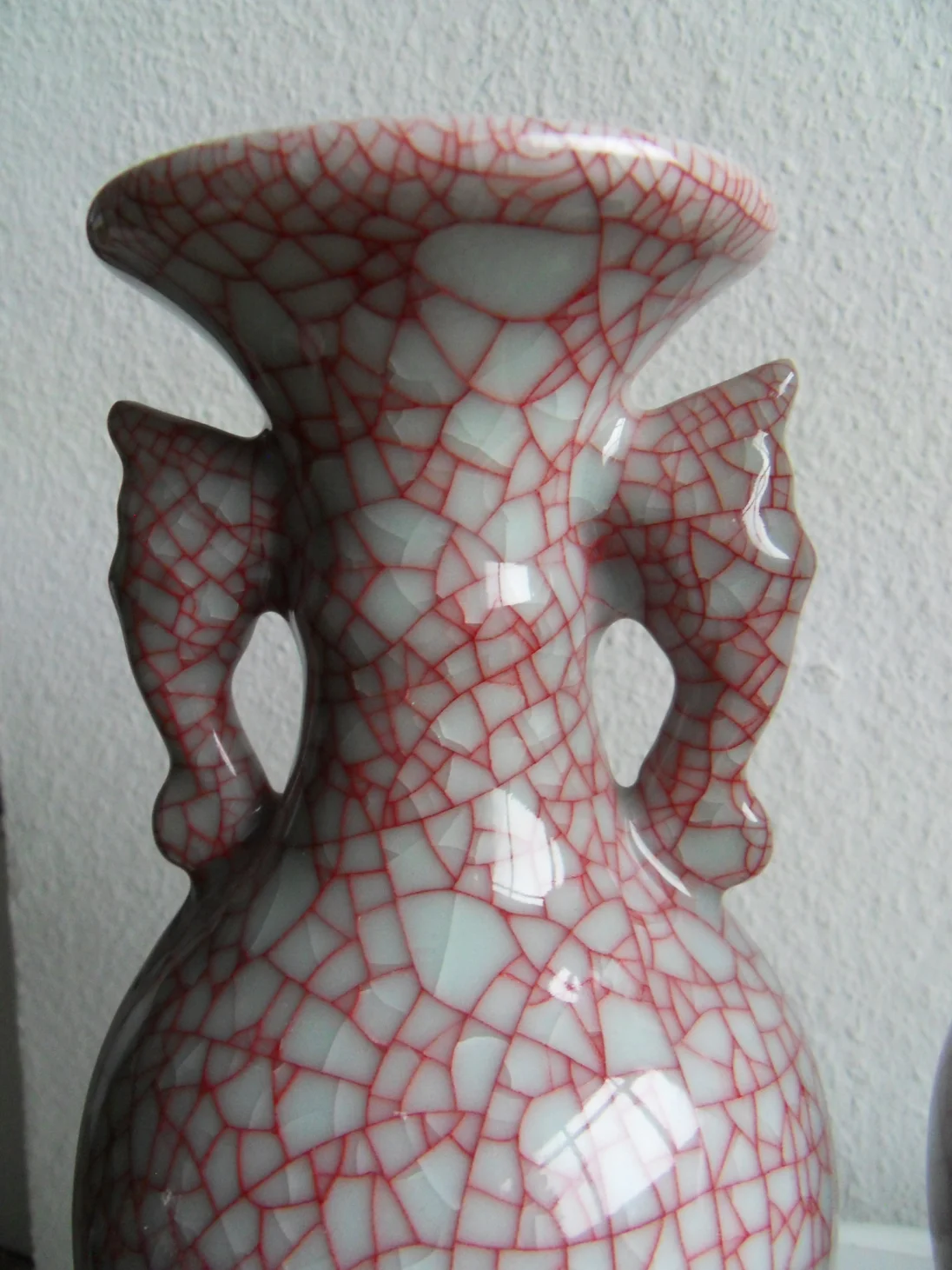 Craquele-Vase-Detail.jpg