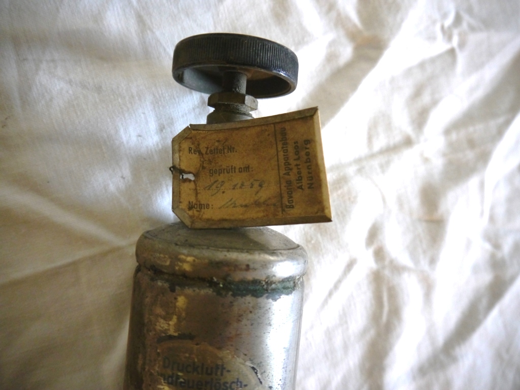 Antiker Feuerlöscher 1.JPG