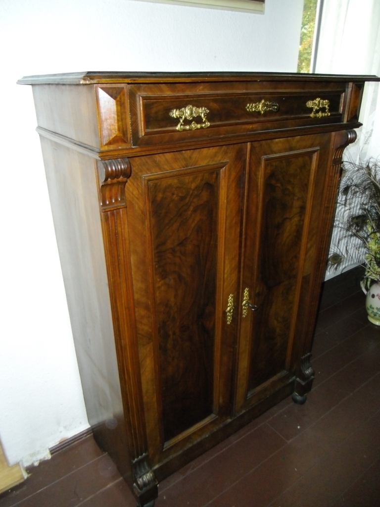 Schrank, groß