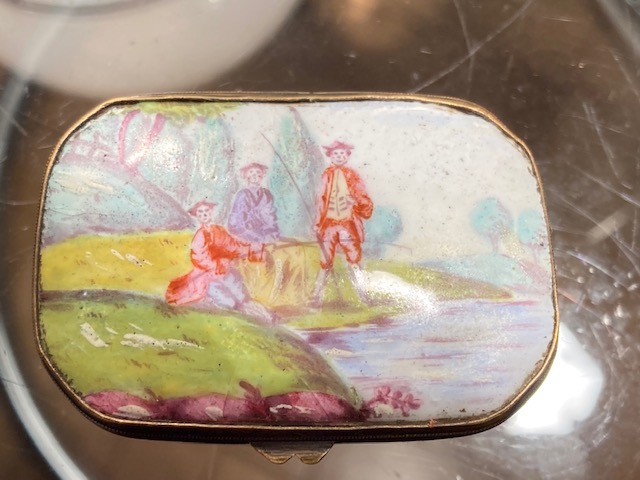 kl. Emalliedose 1.jpg