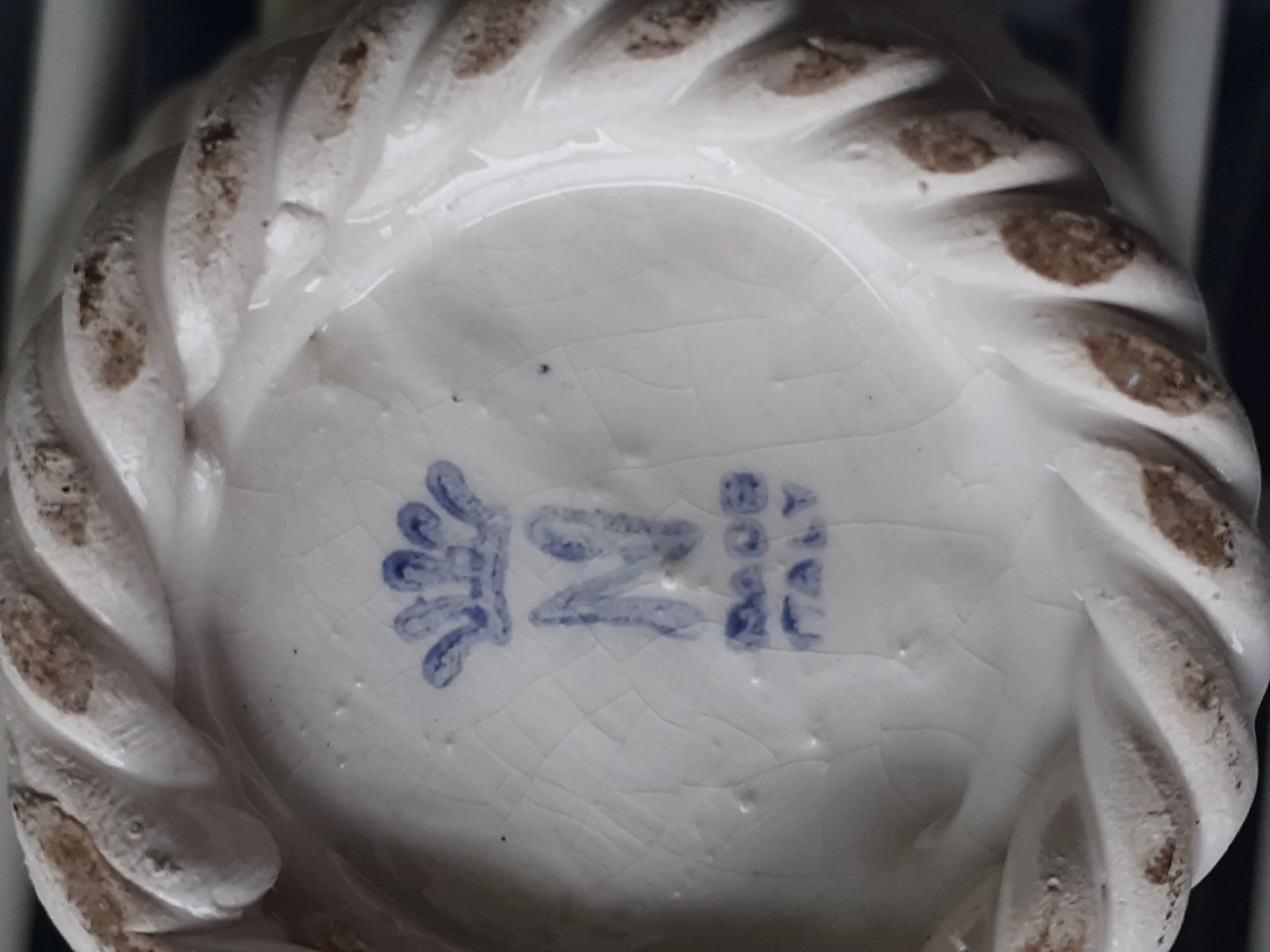 Stempel die unterste Schrift heißt  ITALY