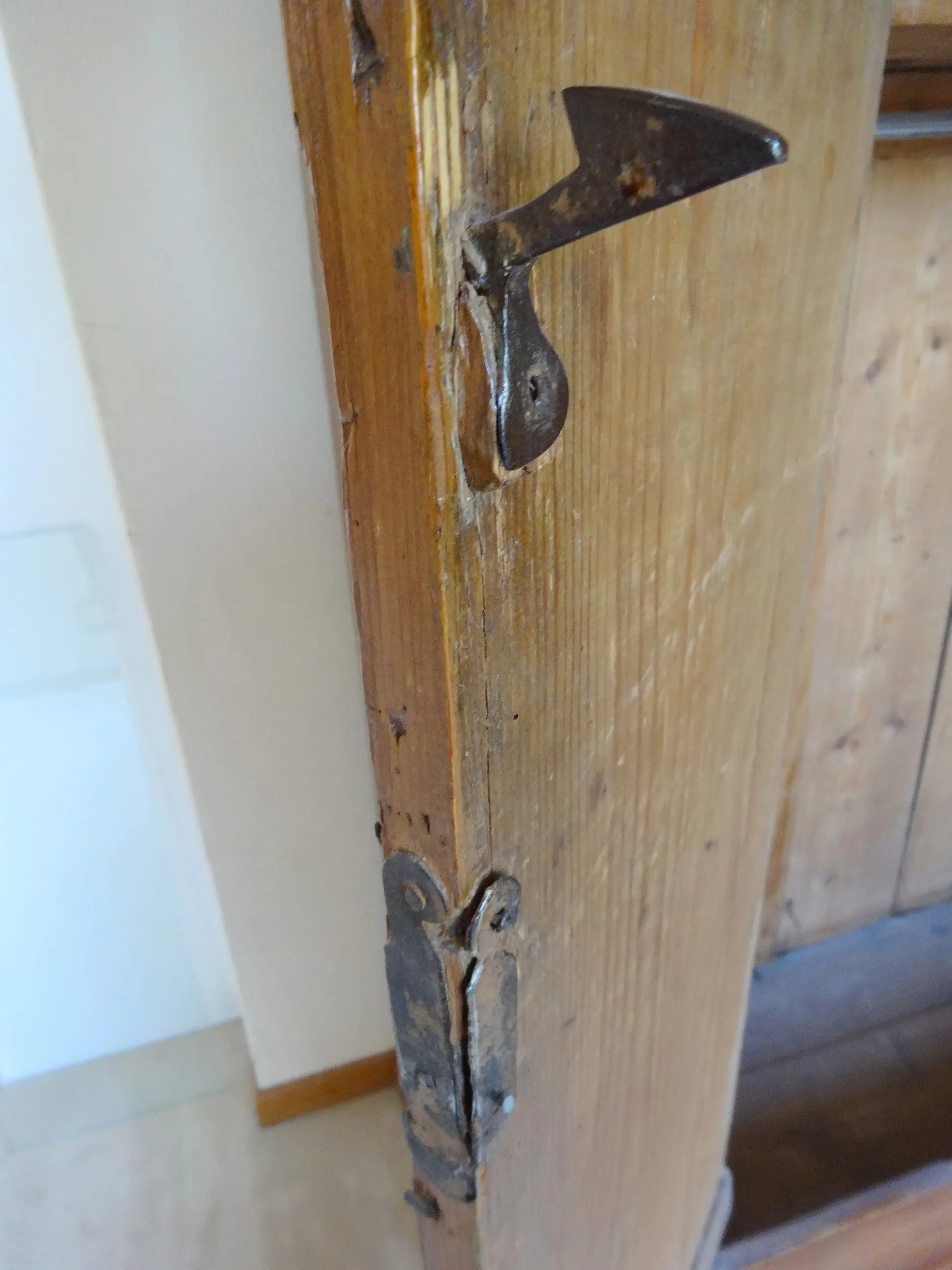 Bauernschrank (15).JPG