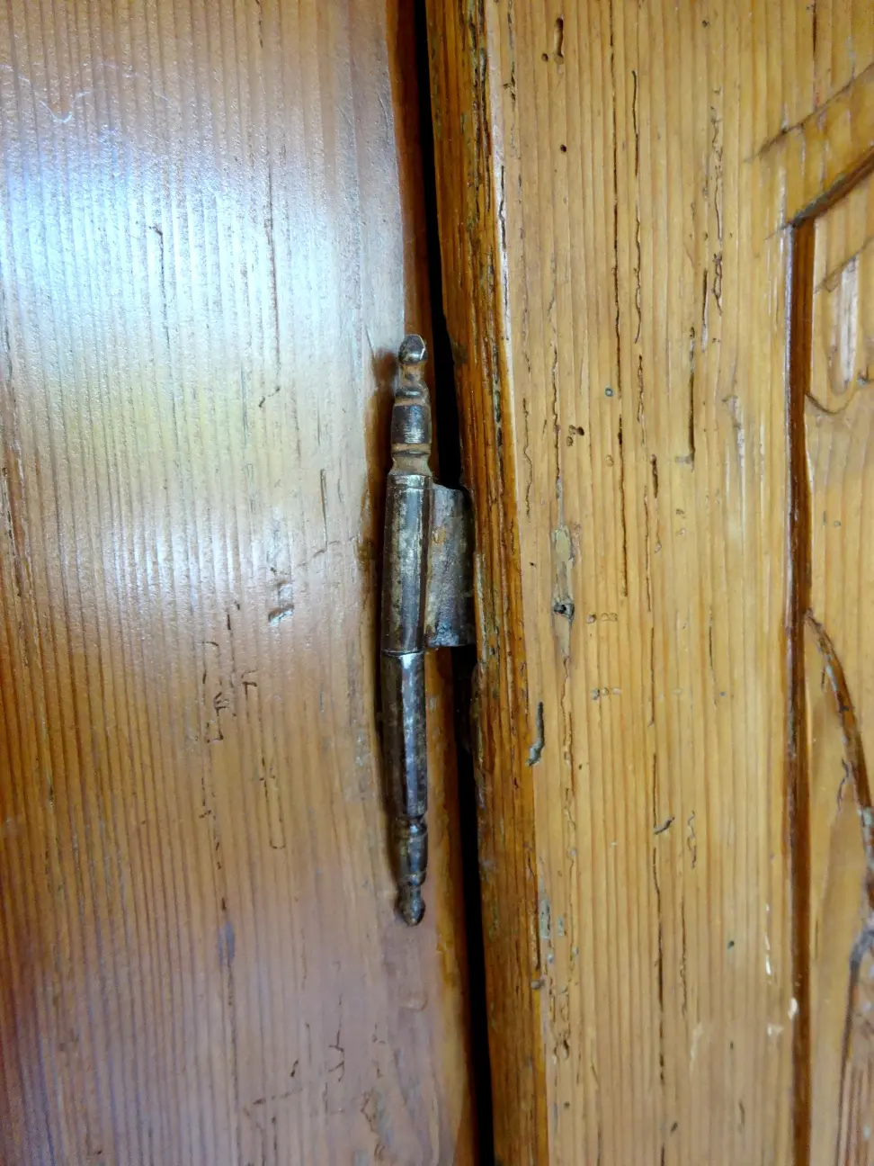 Bauernschrank (4).JPG