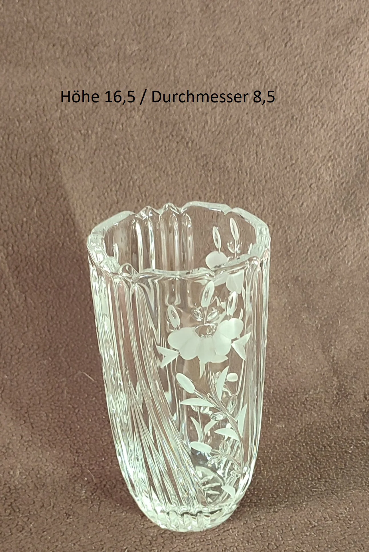 1 Vase aussen mit Größenangaben.jpg